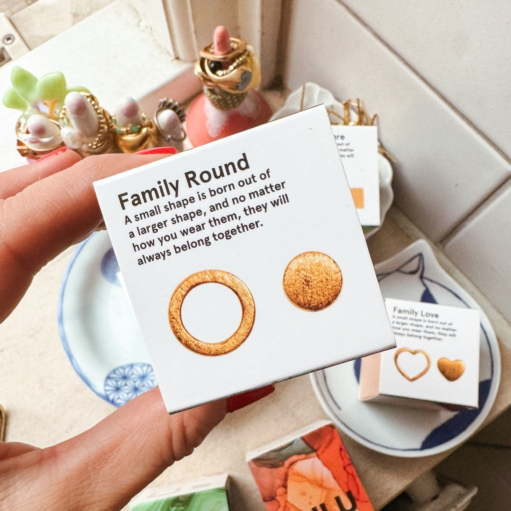 LULU Copenhagen Family Round Earrings pair brushed Earrings, pairs Gold plated