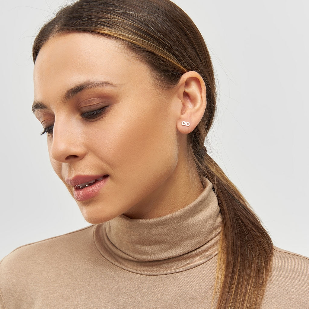 LULU Copenhagen Infinity earring 1 pcs Ear stud, 1 pcs Silver