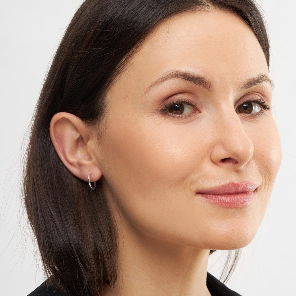 LULU Copenhagen Non Hoops Small pair Hoops Silver Plated